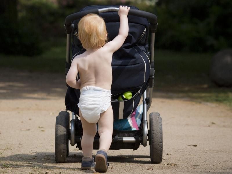 Ein Kinderwagen sollte genügend Sitzkomfort bieten. Stiftung Warentest hat nun geprüft, welche Modelle das Kriterium erfüllen. Foto: Frank Rumpenhorst
