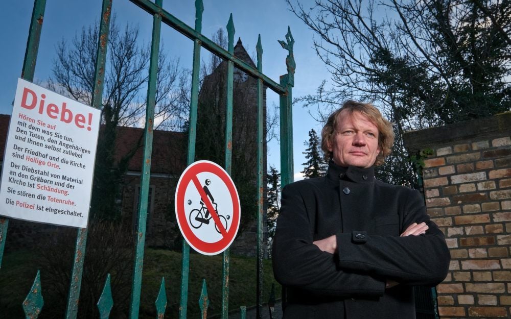 Pfarrer Martin Schmelzer ist entsetzt über die Tat der Kupferdiebe auf dem Friedhof. Er hofft, dass die Botschaft an die Täter Wirkung zeigt.