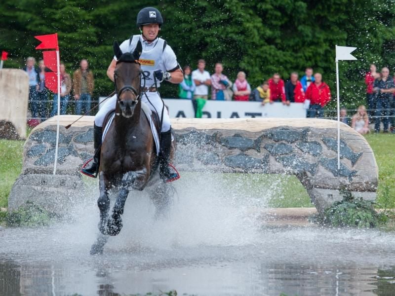 Michael Jung mit seinem Pferde Rocana. Der Vielseitigkeitsreiter führt das deutsche Team bei der WM in den USA an. Foto: Philipp Schulze