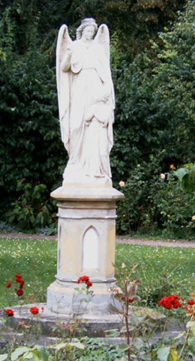 Auch schön, aber schmucklos: Die Figur vor der Restaurierung.