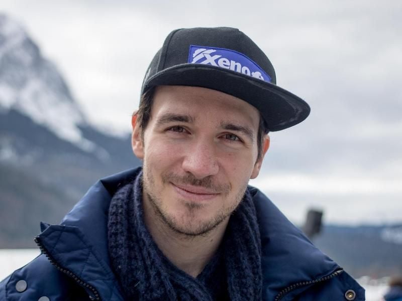 Stand nach seinem Kreuzbandriss wieder auf Skiern, aber nur ganz kurz: Felix Neureuther. Foto: Michael Kappeler