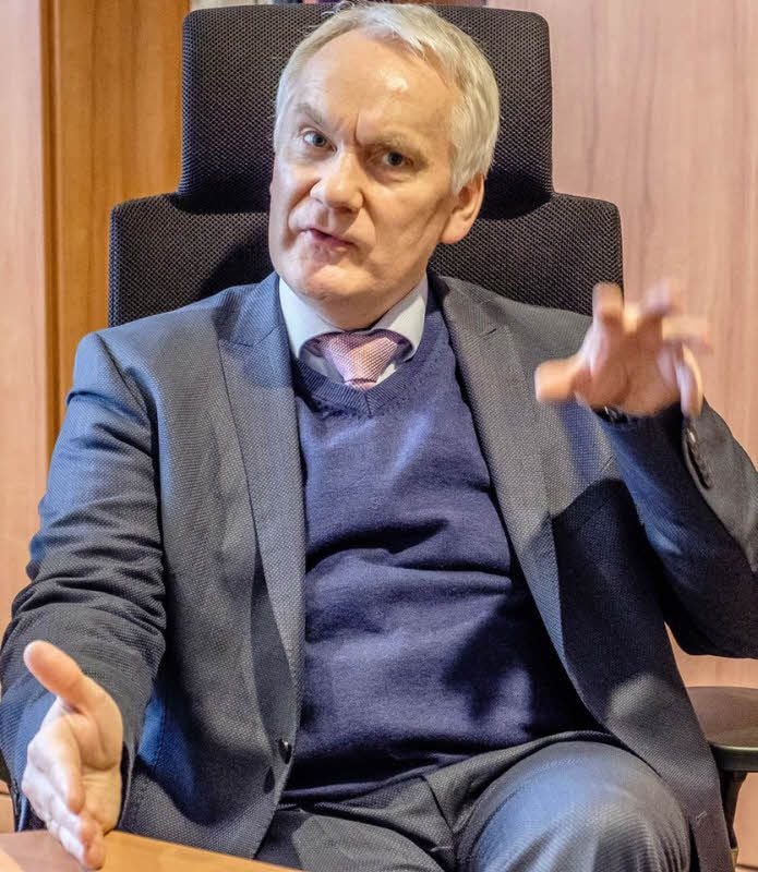 Werner Weinholt ist Stiftungsvorstand und Theologischer Direktor des Gesamtunternehmens Paul Gerhardt Diakonie.