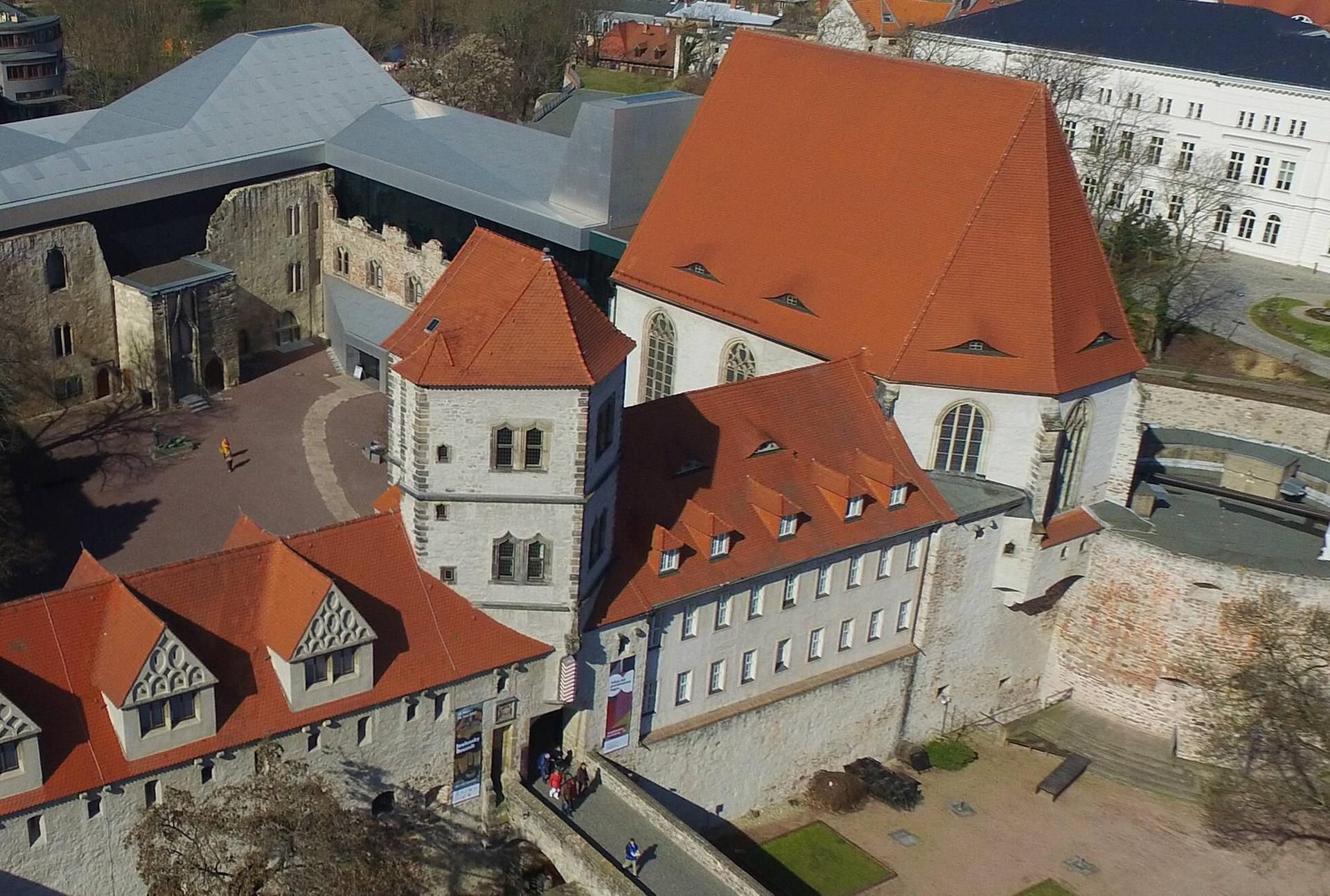 Die Moritzburg in Halle beherbergt das Kunstmuseum und das Moritz Kunstcafé.