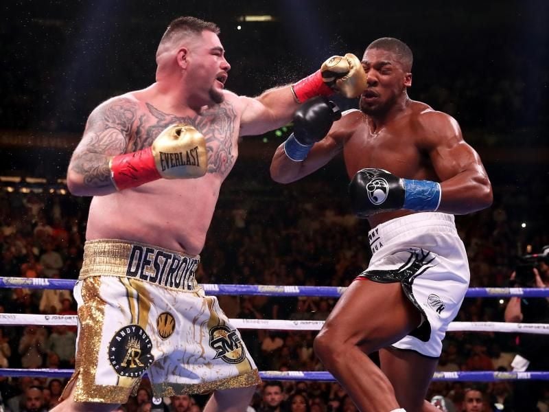 Anthony Joshua (r) verlor seine WM-Titel überraschend gegen Andy Ruiz Jr. Foto: Nick Potts/PA Wire