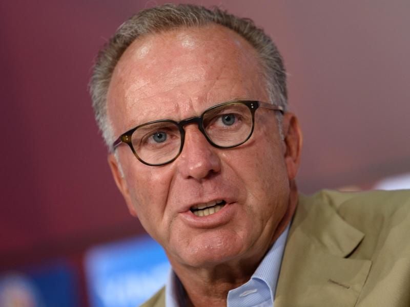 Karl-Heinz Rummenigge lobt den Neuling aus Leipzig. Foto: Andreas Gebert