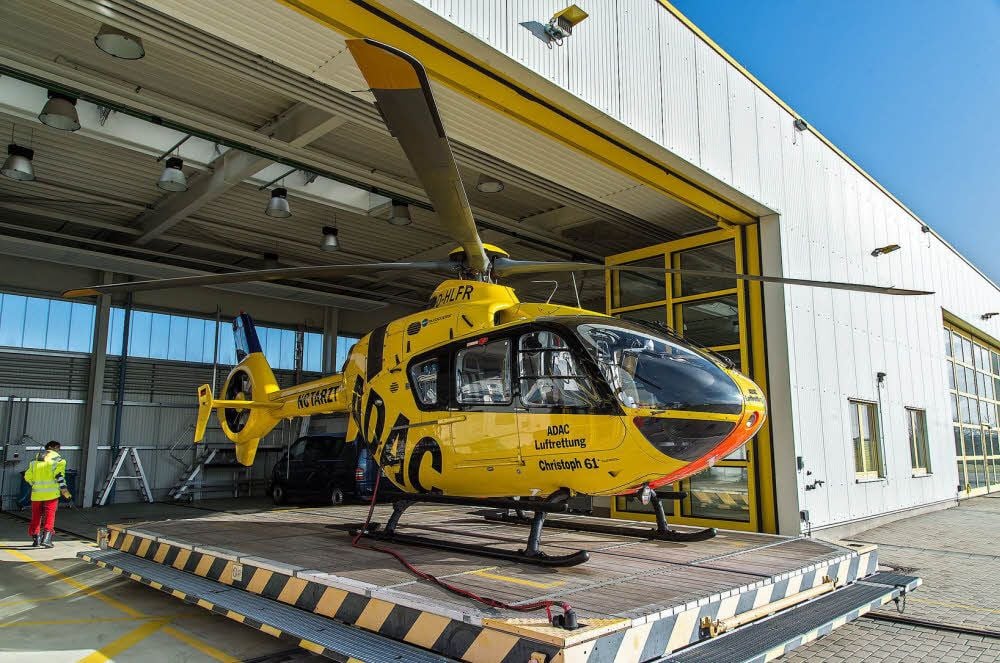 Ein in Dölzig stationierter Rettungshubschrauber flog den Verunglückten nach der Reanimation zur Beobachtung in ein hallesches Krankenhaus.