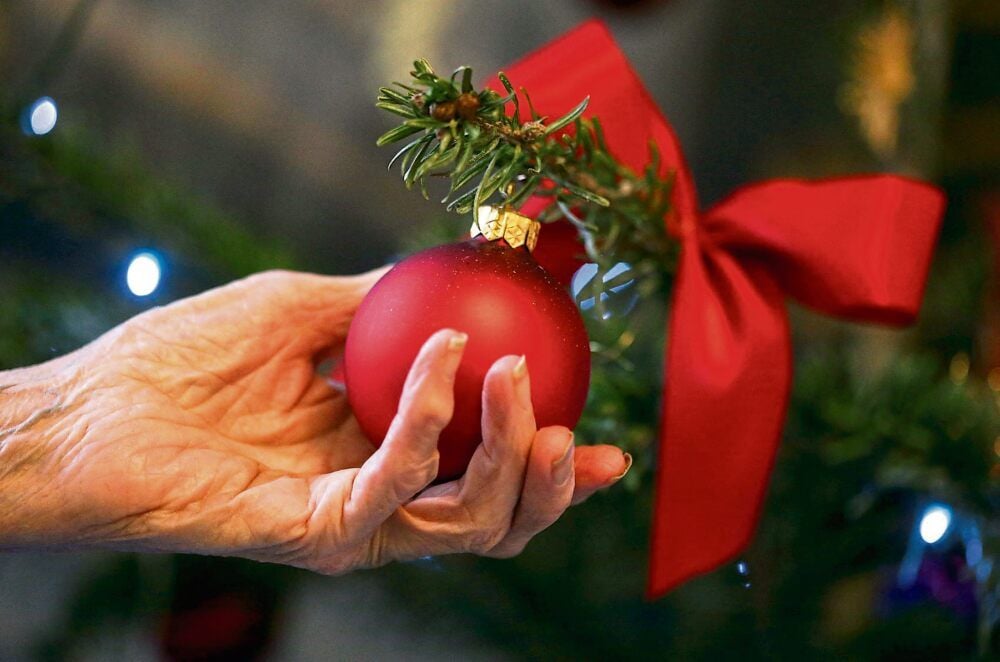 Die Weihnachtsfeiern in Alten- und Pflegeheimen werden in diesem Jahr anders ausfallen, aber vielerorts mit Beschränkungen möglich sein.
