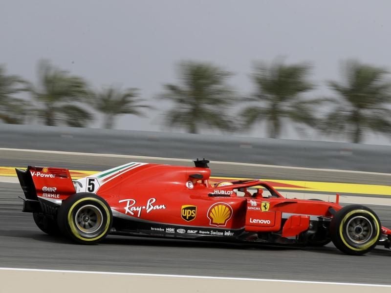 Hofft beim Großen Preis von Bahrain auf die Pol Position: Ferrari-Pilot Sebastian Vettel. Foto: Luca Bruno