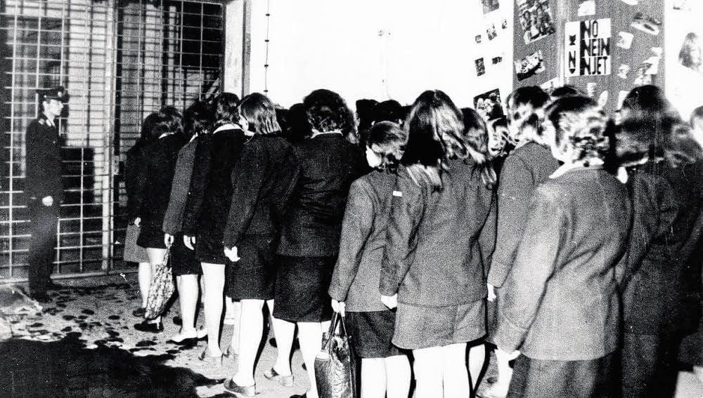 Etwa 300 Frauen waren inhaftiert