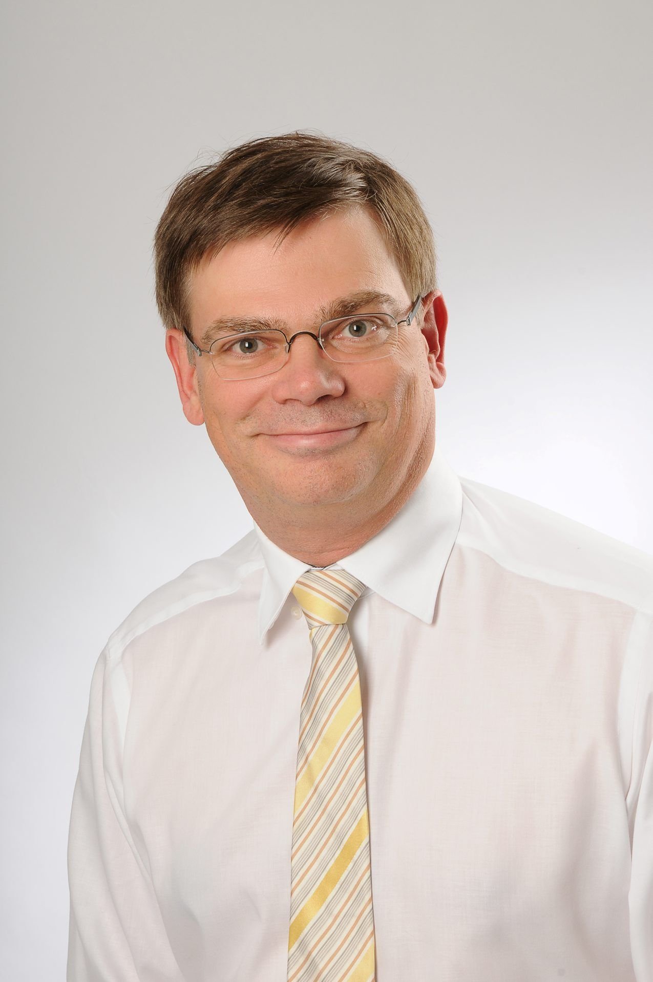 Stefan Probst ist der neue Chefarzt der Klinik für Anästhesie, Intensiv- und Notfallmedizin am Ameos-Klinikum in Bernburg.
