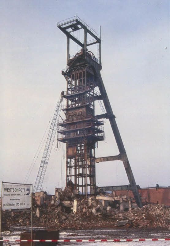Am 22. Januar 1997 stand das Fördergerüst noch, die Treibehausumbauten waren aber schon entfernt.