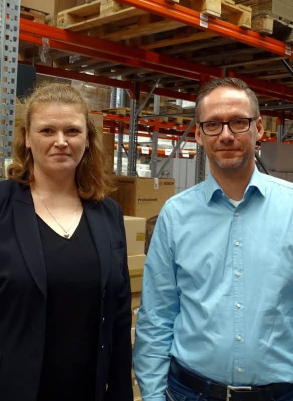 Diana Thiele-Blaudzun, Assistentin der Geschäftsführung und Markus Schlögl, Teamleiter Telefonverkauf, vertreten „plus6“ in Jessen.