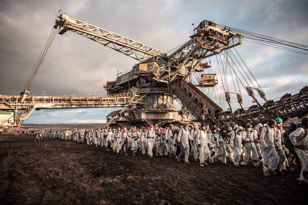 Massenblockade in einer Grube im Leipziger Braunkohlerevier, an der auch Aktivisten aus Halle beteiligt waren.