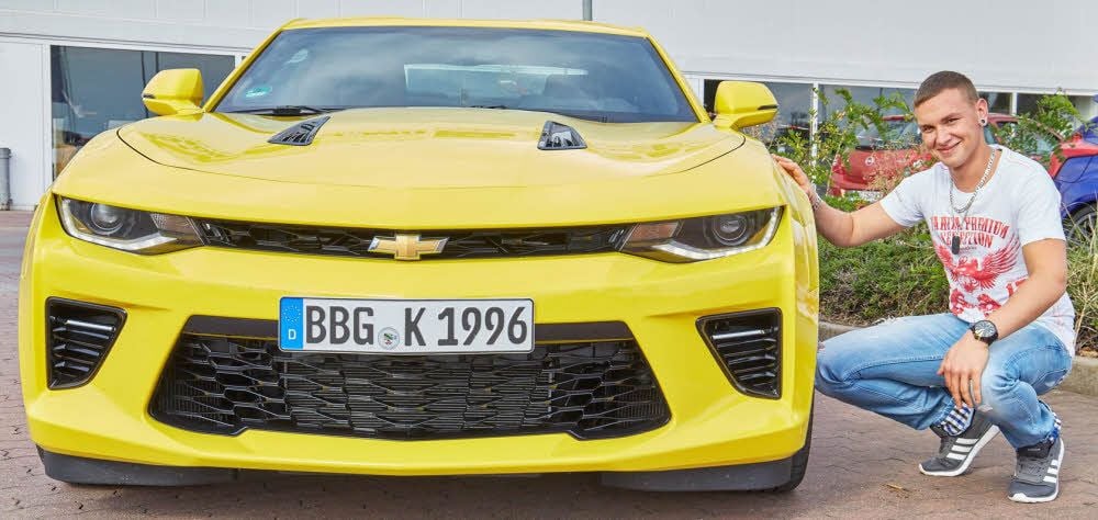 Kai Gitzbrecht aus Könnern ist seit Mai Besitzer eines Chevrolet Camaro 6 mit 453 PS.