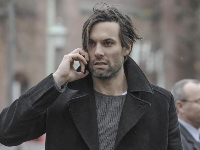 Der Münchner Kommissar Lukas Laim (Max Simonischek) hat einen komplexen Fall zu lösen. Foto: Micha Marhoffer/ZDF