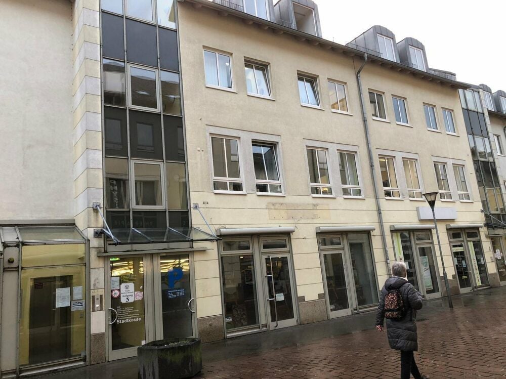 Aufgang 3 führt zur Einwohnermeldestelle: Hier schlugen am vergangenen Wochenende Diebe zu.