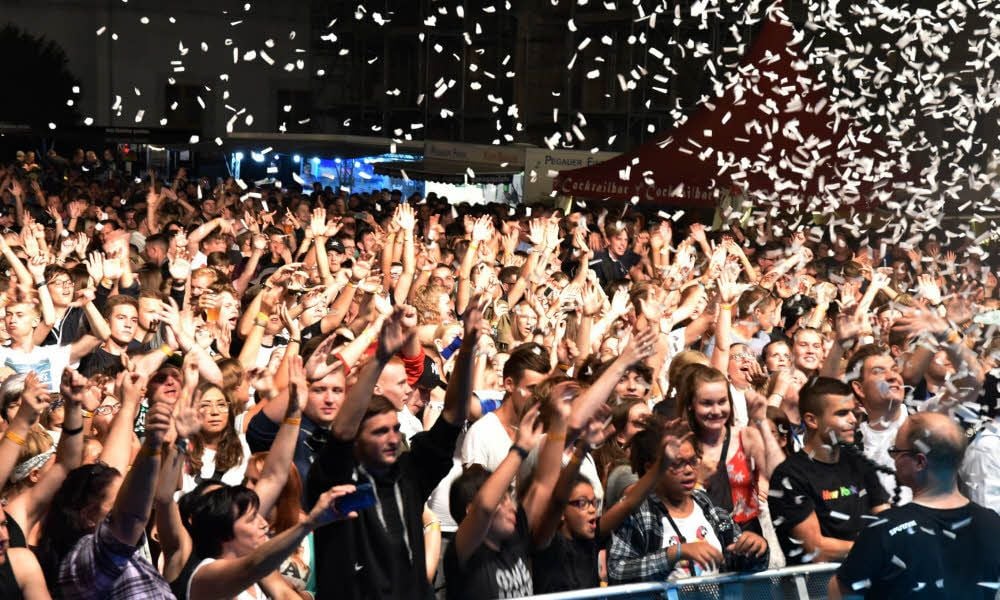 4.500 Besucher feierten am Samstagabend den Auftritt der Band „Rosa“ und der Sputnik Heimattour.