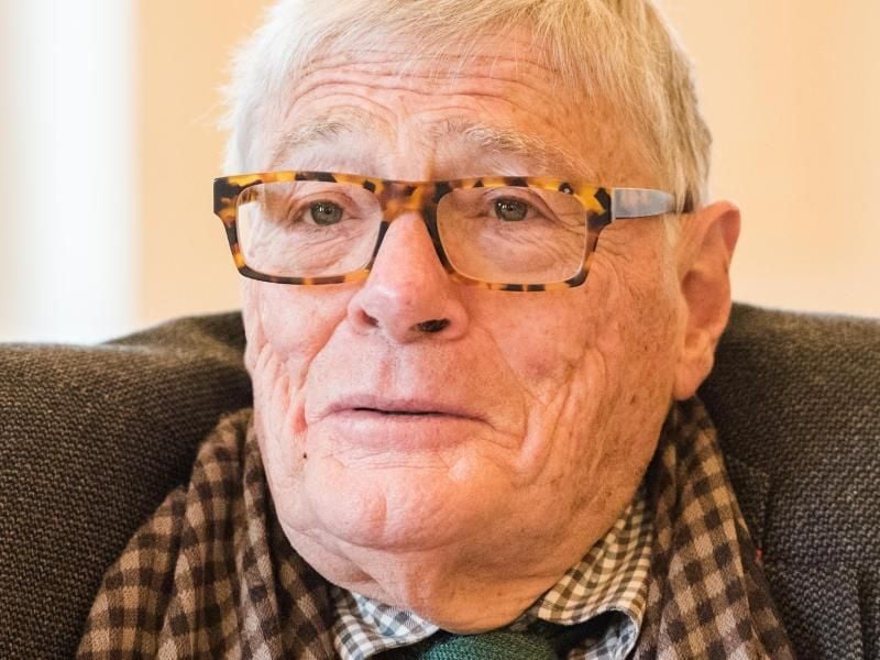 Sir Jeffrey Tate. Foto: Daniel Bockwoldt/Archiv
