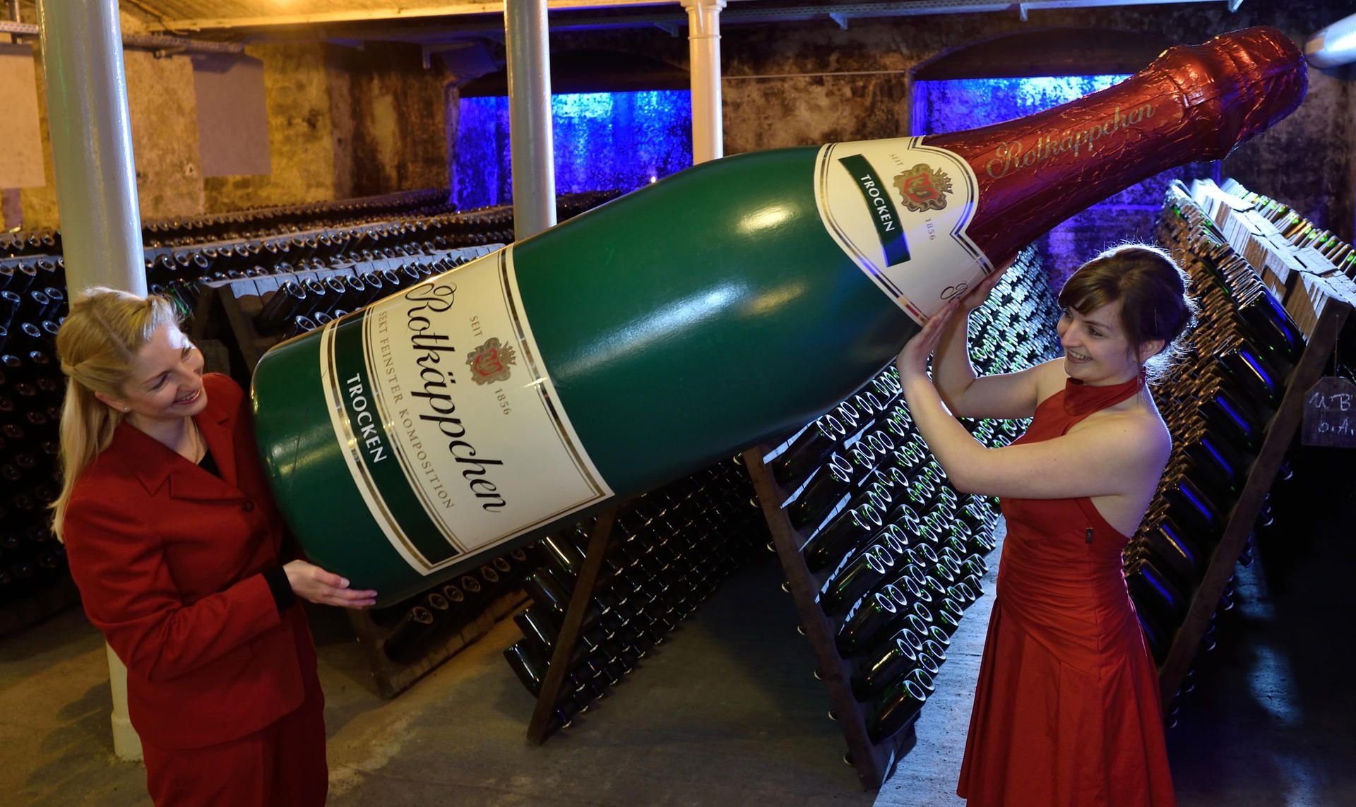 Freyburg gewinnt an Größe: Freyburg gewinnt an Größe: Warum Rotkäppchen-Mumm  verstärkt auf Premium-Produkte setzt | Champagner & Sekt