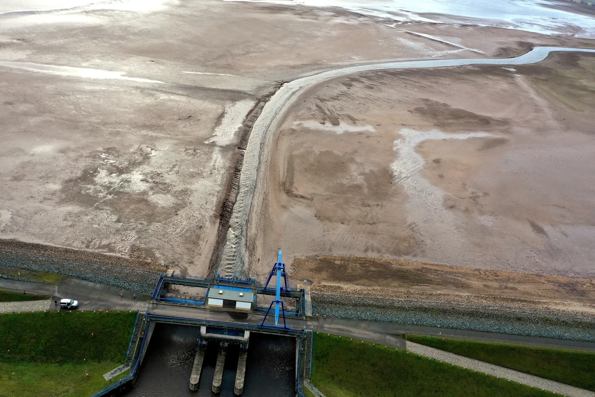 Der Stausee in Kelbra führt kaum noch Wasser.