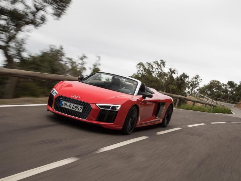 Offener Supersportwagen mit Allradantrieb und 540 PS: der Audi R8 Spyder. Foto: Audi