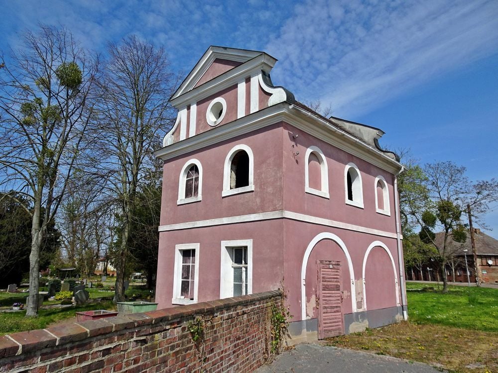 Die historische Leichenhalle hat neue Besitzer.