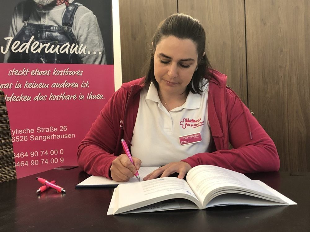 Tina Thalmann absolviert in wenigen Wochen ihre praktischen und theoretischen Prüfungen.