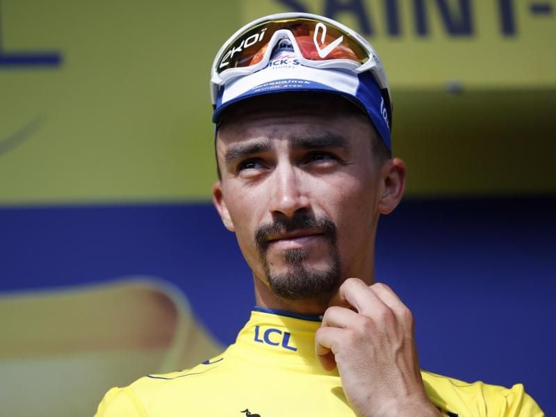 Fährt am 14. Juli im Gelben Trikot durch Frankreich: Julian Alaphilippe. Foto: Christophe Ena/AP