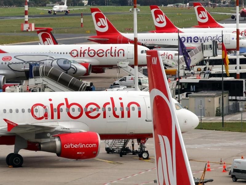 Air-Berlin-Maschine auf dem Flughafen in Berlin-Tegel. Foto: Wolfgang Kumm/Archiv