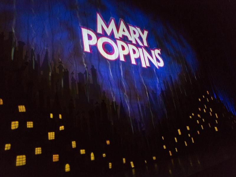 "MARY POPPINS"-Schriftzug. Foto: Silas Stein/Archiv