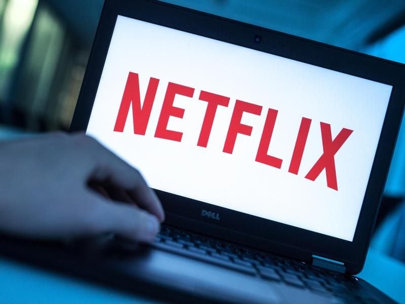 Waipu.tv-Anwender können künftig neben Live-TV auch das Basis-Netflix-Angebot nutzen. Foto: Alexander Heinl/dpa