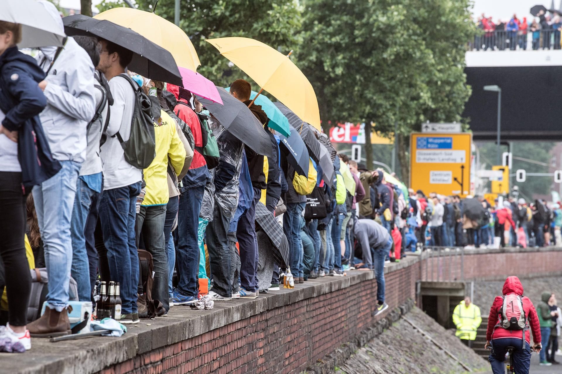 Die Zuschauer kamen massenweise nach Düsseldorf, um den Start der Tour de France 2017 zu erleben.