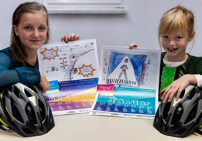 Marie Kräker (rechts) und Lea Florentien Langrock aus Merseburg gehören zu den zwölf Kindern, deren Bilder für den Schülerkalender 2017 ausgewählt worden sind.