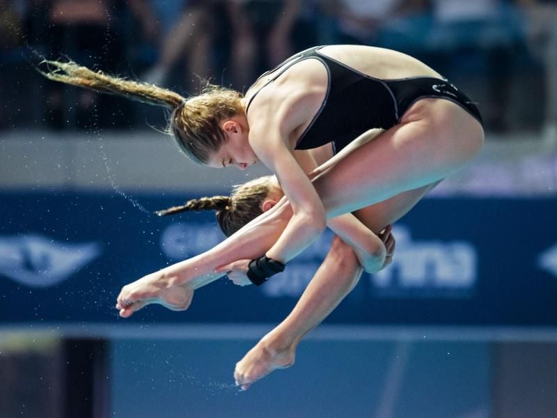 Die Wasserspringerinnen Christina Wassen und Tina Punzel aus Deutschland in Aktion. Foto: Bernd Thissen