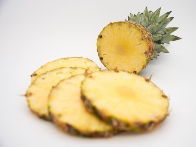 Die Frucht soll angeblich bei der Fettverbrennung helfen - das ist leider ein Mythos. Foto: Andrea Warnecke