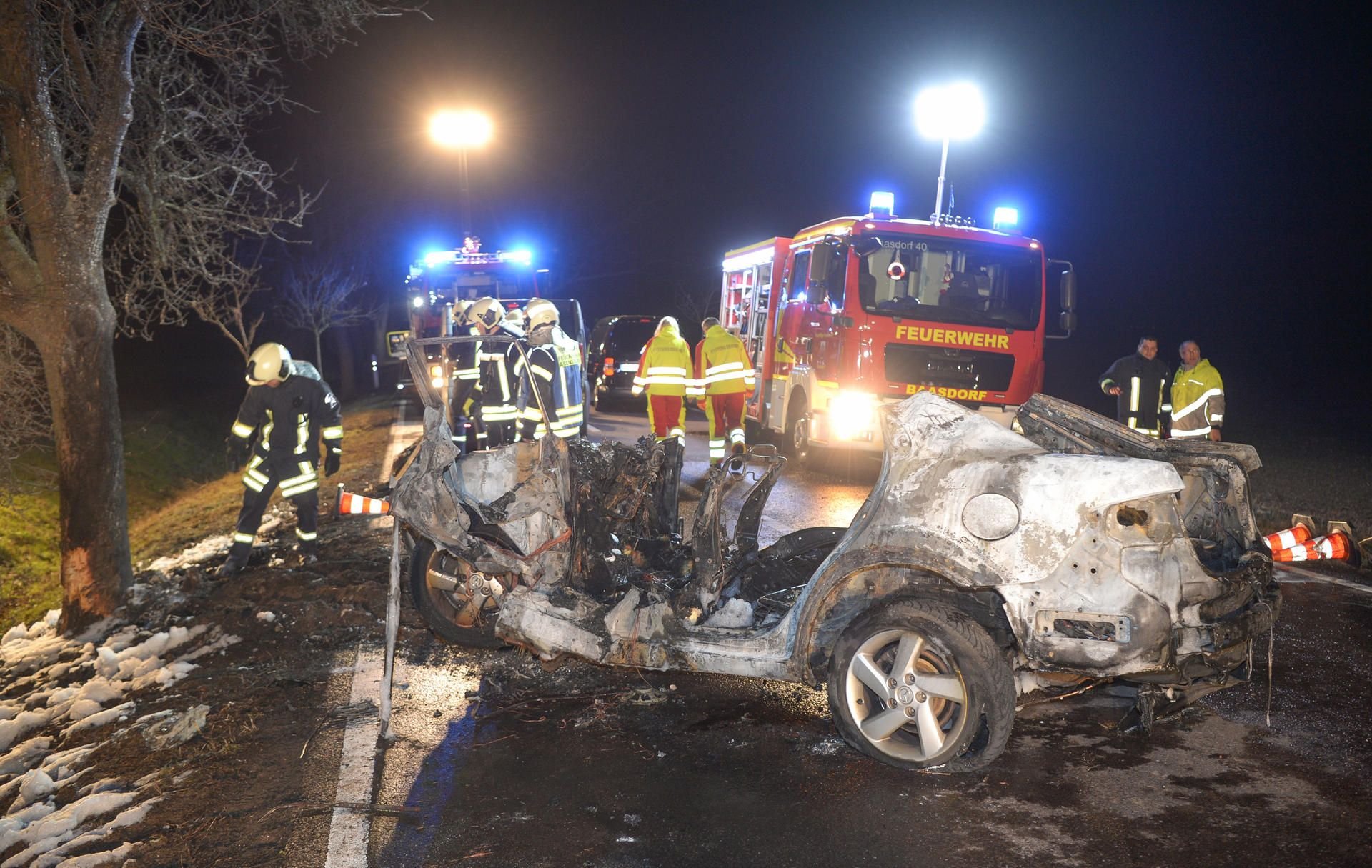 Einen Tag nach dem tödlichen Unfall ist die Identität der Opfer noch immer unklar.