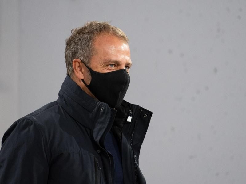 Muss beim Königsklassen-Auftakt auf Serge Gnabry verzichten: Bayern-Coach Hansi Flick. Foto: Sven Hoppe/dpa-Pool/dpa