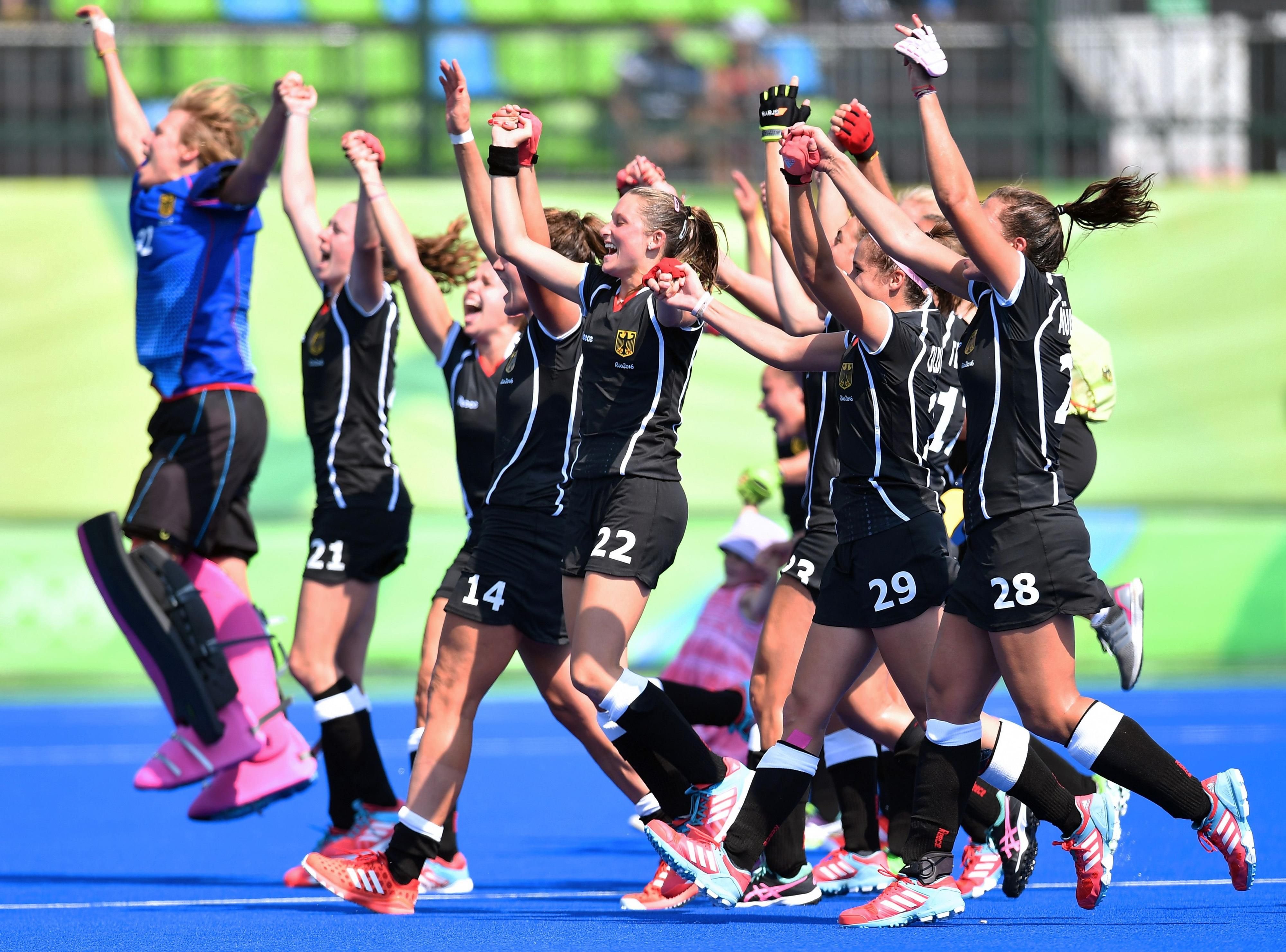 So sehen Siegerinnen aus: Die deutsche Damen-Hockey-Nationalmannschaft