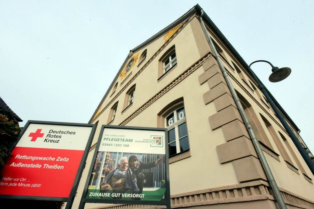 Die DRK-Rettungswache in Theißen ist im Dorfgemeinschaftshaus Blauer Stern untergebracht.
