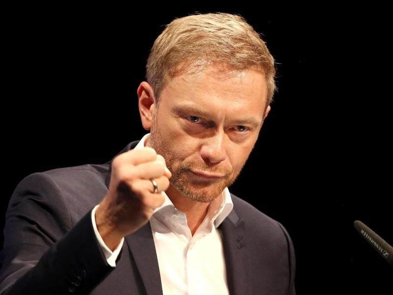 Geballte Faust: FDP-Chef Christian Lindner wird das Zugpferd der Liberalen für die Wahlen im Jahr 2017. Foto: Roland Weihrauch