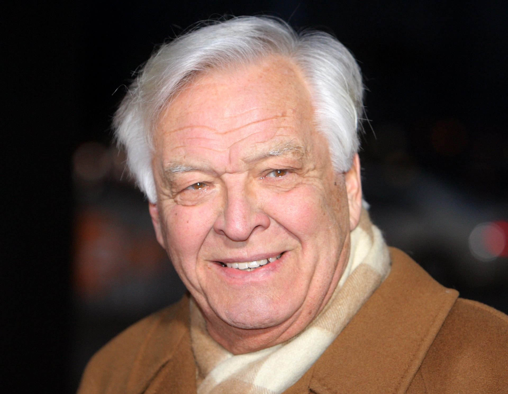 Der Dresdner Kammersänger Theo Adam kommt 2006 zur Premiere des ZDF-Zweiteilers «Dresden».