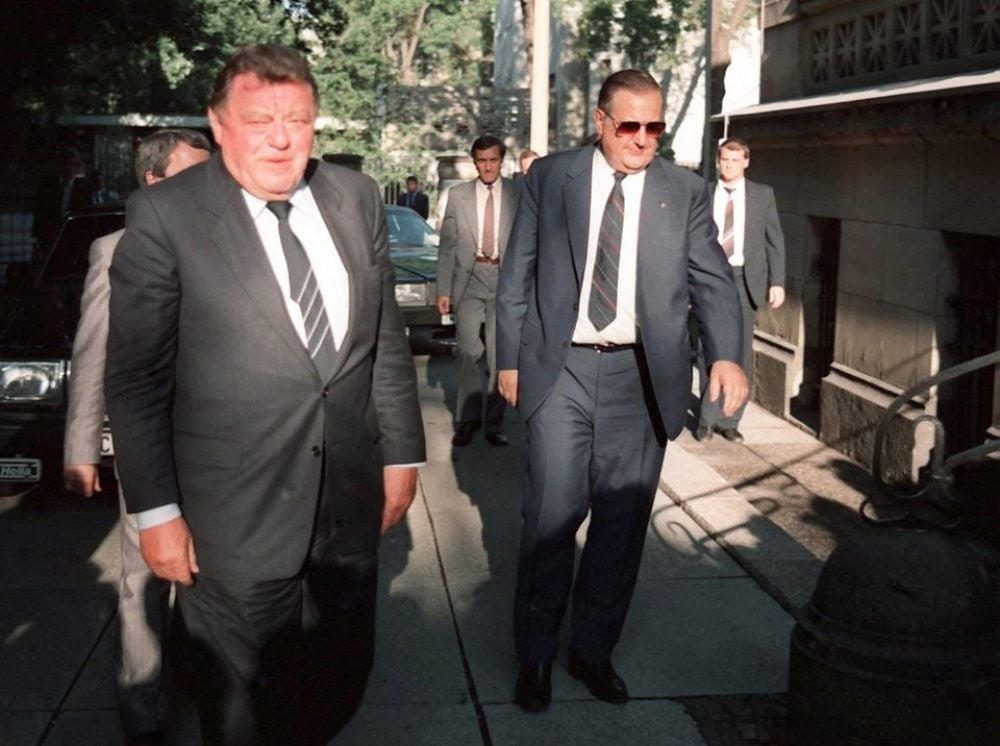 Honeckers Geldbeschaffer im Einsatz: Alexander Schalck-Golodkowski (r.) 1985 mit Franz Joseph Strauß auf der Leipziger Messe.