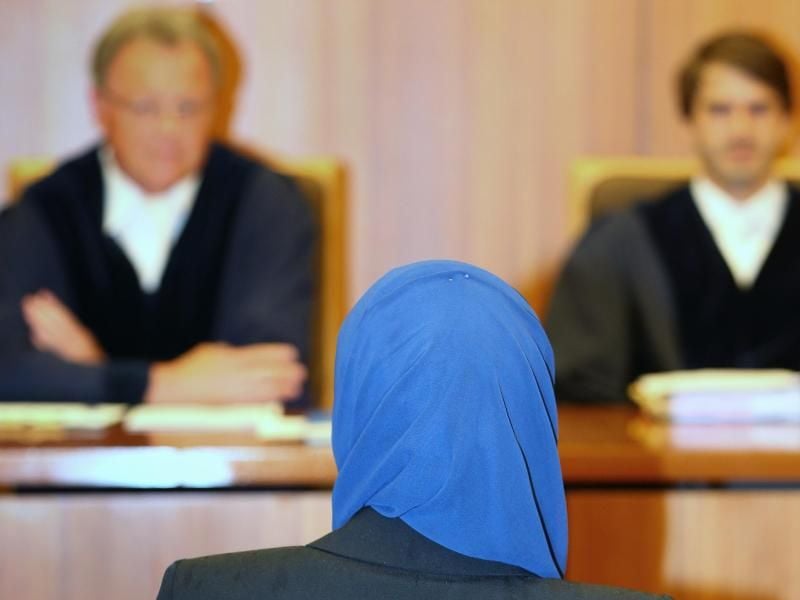 Das Verwaltungsgericht Augsburg hat am Donnerstag festgestellt, dass auch bayerischen Rechtsreferendarinnen das Kopftuch nicht untersagt werden darf. Foto: Karl-Josef Hildenbrand