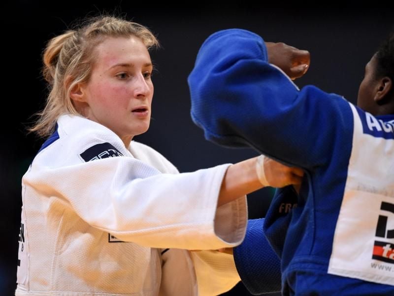 Die deutsche Judo-Kämpferin Martyna Trajdos (l) gehört zu den Favoritinnen. Foto: Jonas Güttler