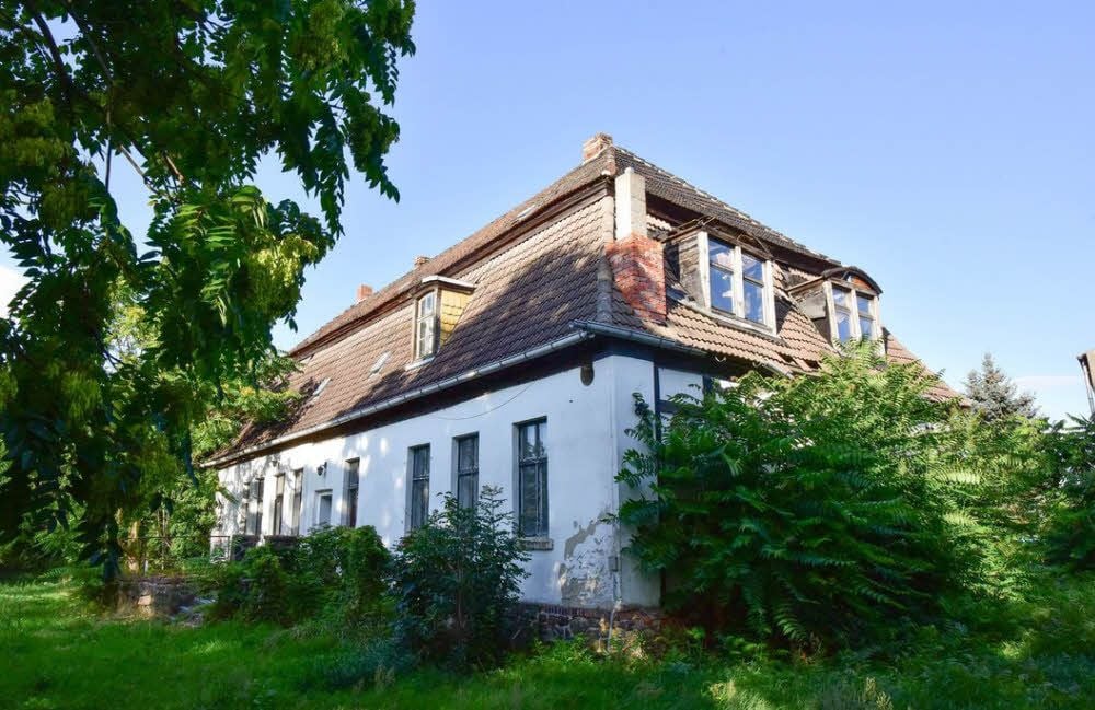 Die Gutshaus-Versteigerung ließ Neekens Traum vom Dorfplatz zunächst platzen.