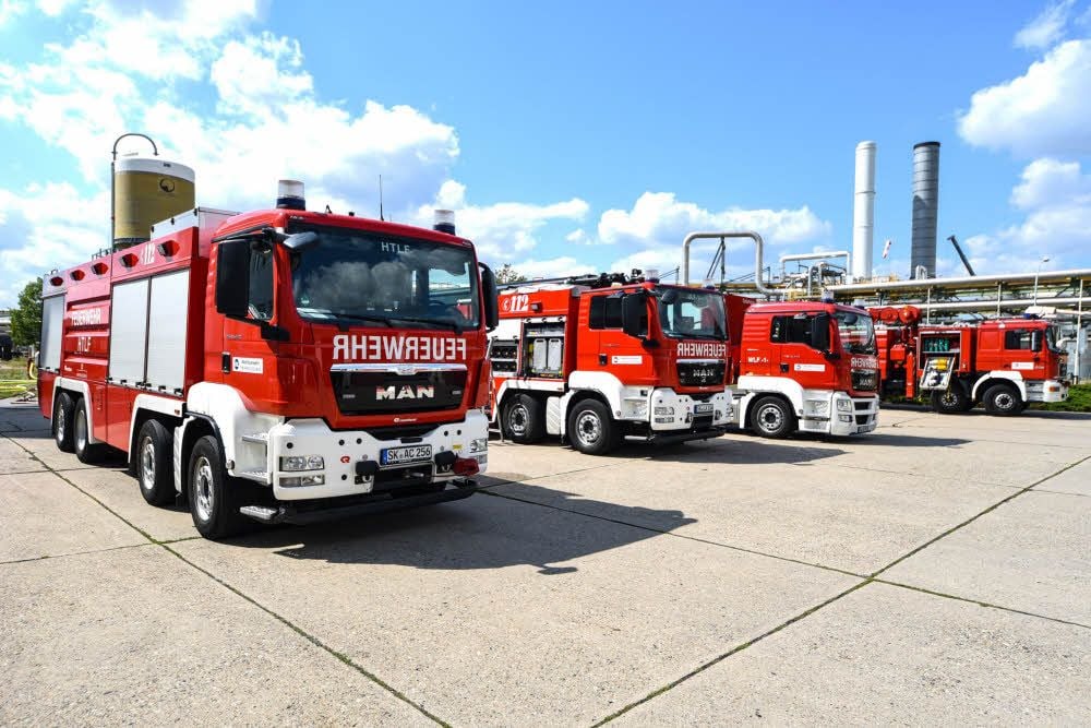 Die Werkfeuerwehr hat über vier Dutzend Mitglieder und viele Fahrzeuge.