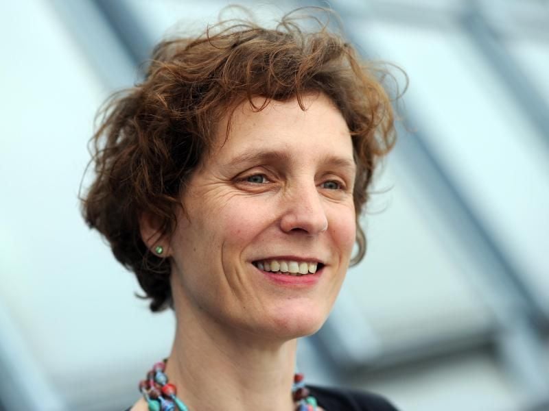 Annette Pehnts Weinkeller wird üppig ausgestattet (2014). Foto: picture alliance / dpa