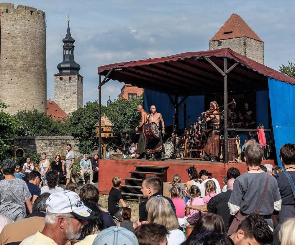 Mit Dudelsäcken und Trommeln werden Musiker wieder für mittelalterliche Stimmung sorgen.