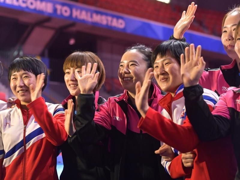 Nord- und Südkorea spielen bei der Tischtennis-WM als gemeinsames Team weiter. Foto: Jonas Ekstromer/TT NEWS AGENCY/AP