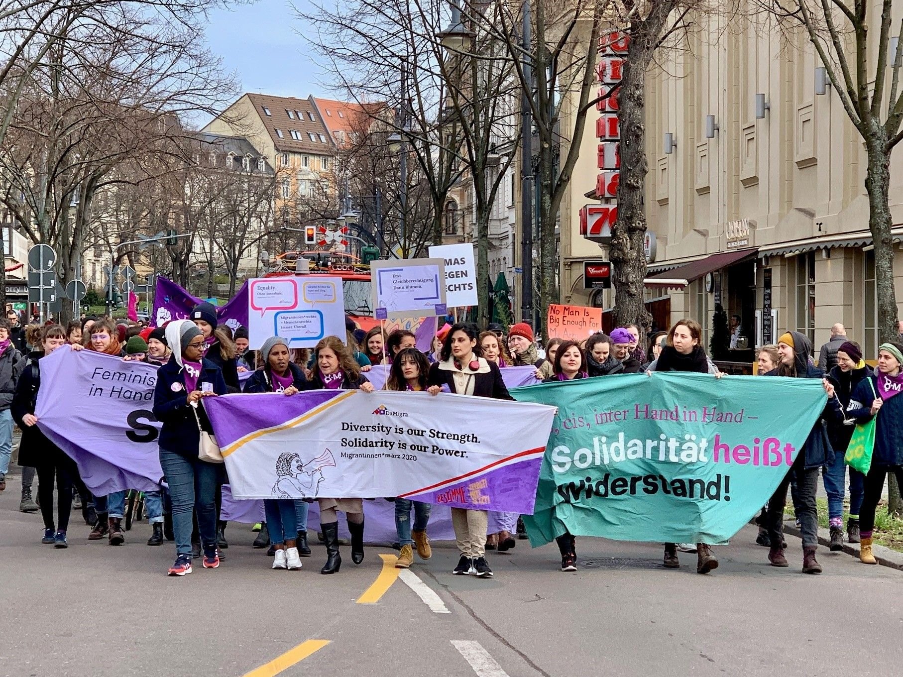 Anlässlich des Internationalen Frauentags kam es in Halle am Sonntag zu einer Demonstration.